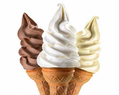 Med vrste sladoleda spada tudi soft sladoled oziroma frozen jogurt.